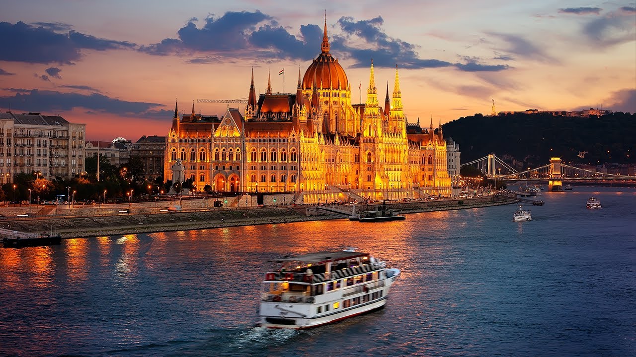 (Budapest) Prosecco Cruise 🥂 